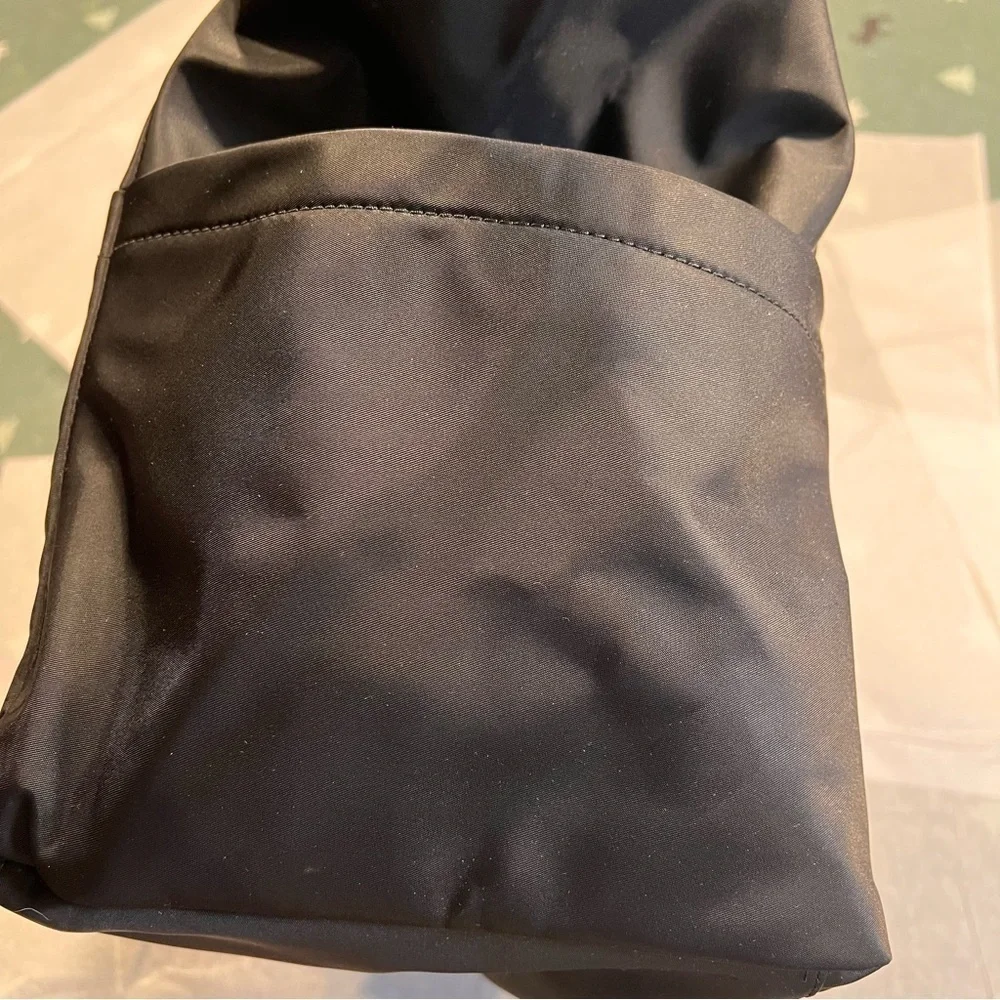 tote zipper snap